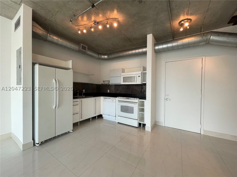 Apartment for rent at Neo Vertika Brickell 3115