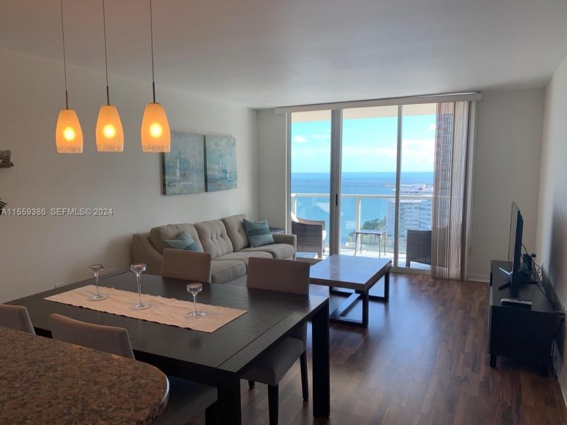 Aluguel de apartamento no Mark on Brickell Apt 2207