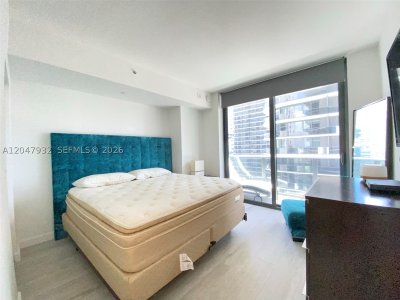 Aluguel de apartamento no Brickell Heights West 2102