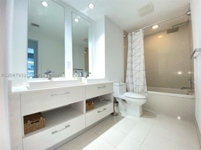 Aluguel de apartamento no Brickell Heights West 2102