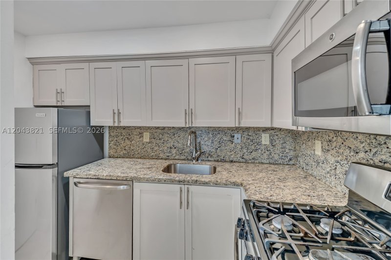 Condo for sale at Villa Capri 307