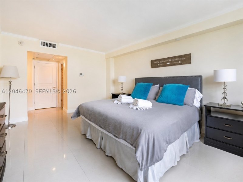 Apartment for rent at Ocean Reserve 716