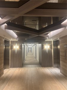 Comprar apartamento en Roney Palace 833
