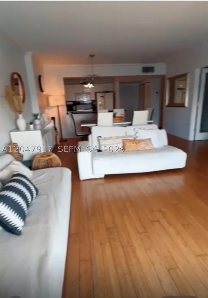 Comprar apartamento en Roney Palace 833