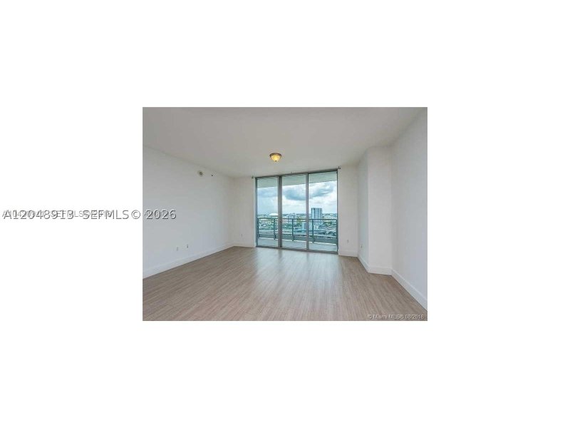 Condo for sale at The Ivy 2609