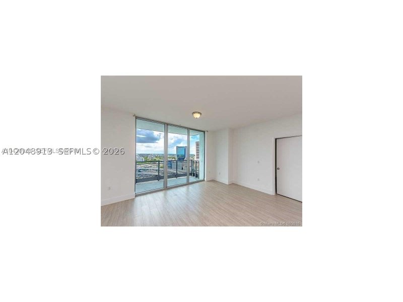 Condo for sale at The Ivy 2609
