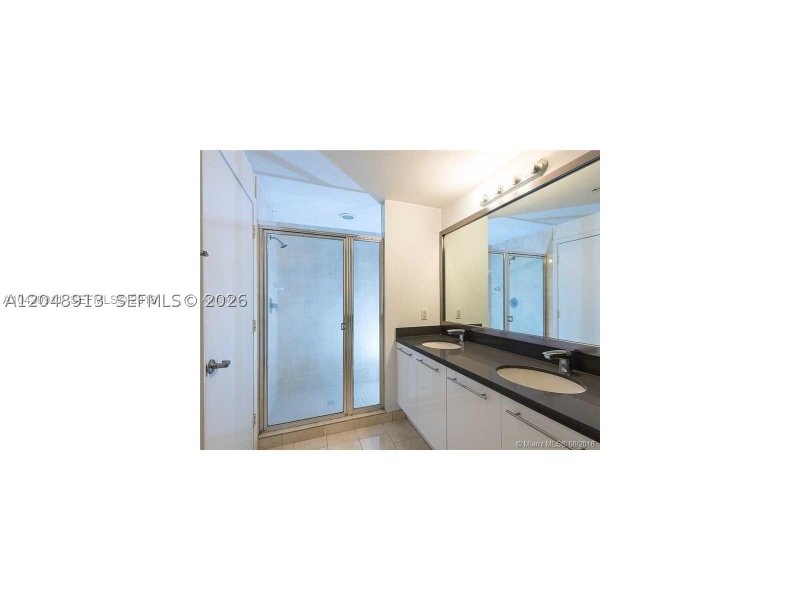 Condo for sale at The Ivy 2609