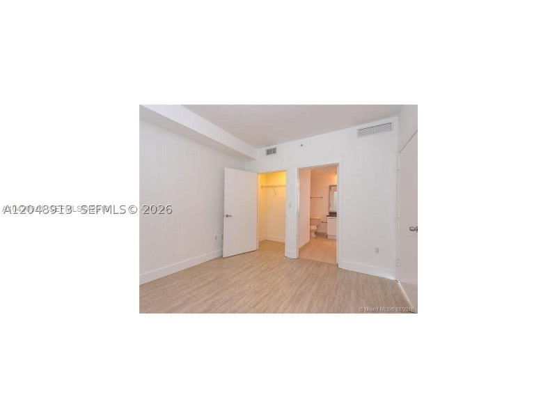 Condo for sale at The Ivy 2609