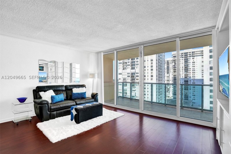 Apartment for rent at The Wave Condo 1504 (Availa