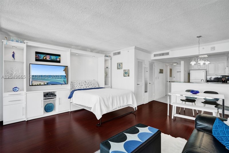Apartment for rent at The Wave Condo 1504 (Availa