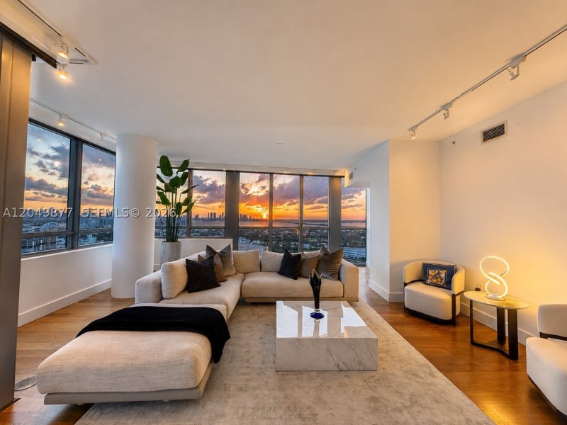 Apartment for rent at Setai 3501