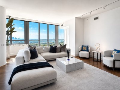 Aluguel de apartamento no Setai 3501