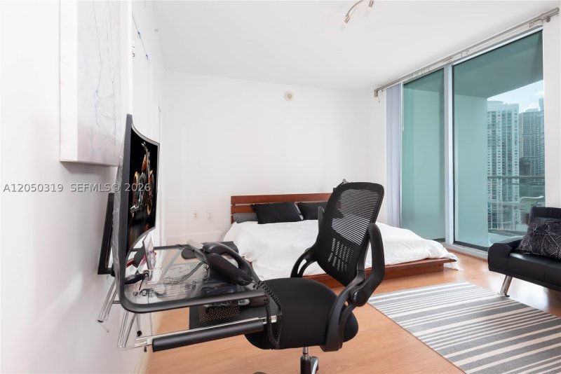 Condo for sale at The Ivy 2113