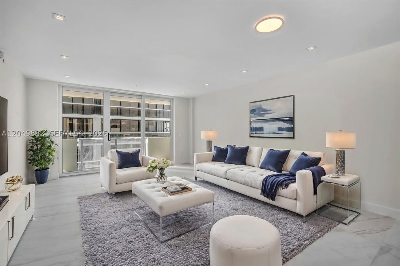Condo for sale at Spiaggia Ocean 1009