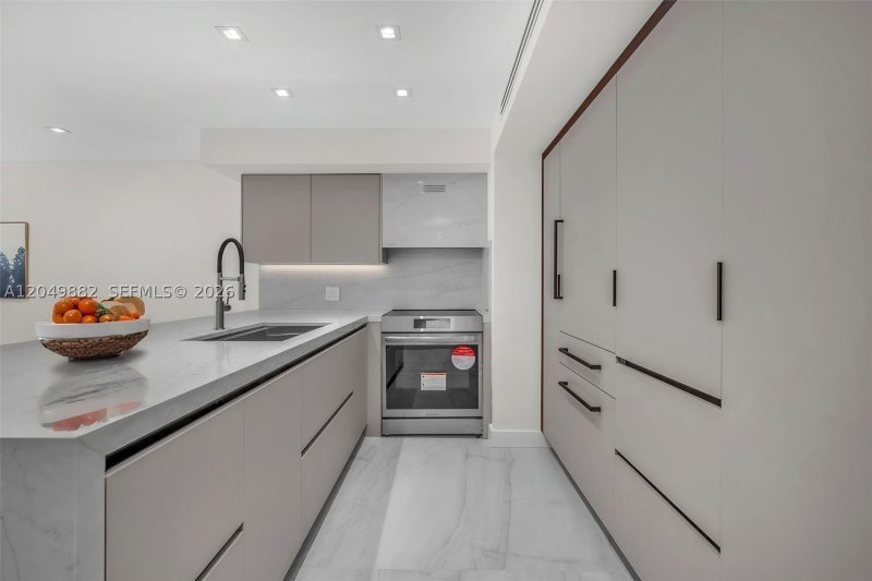 Condo for sale at Spiaggia Ocean 1009
