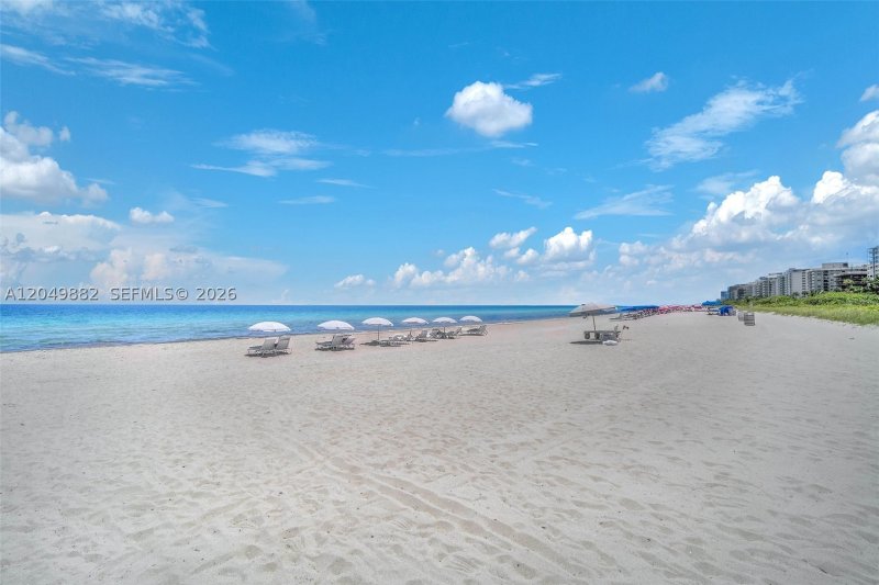 Condo for sale at Spiaggia Ocean 1009