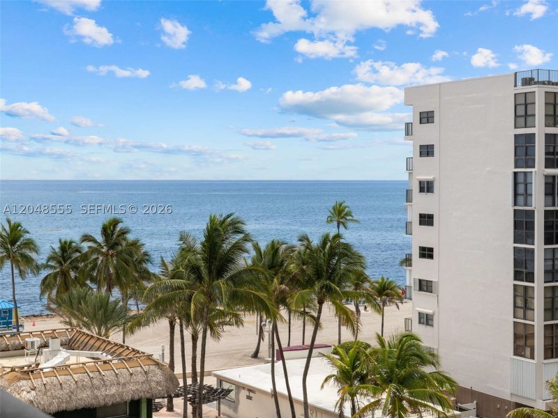Condo for sale at Crystal Tower 703