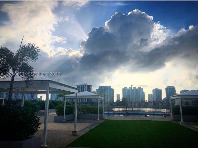 Comprar apartamento no Del Prado South Tower