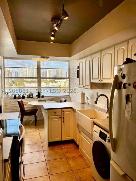 Condo for sale at Del Prado South Tower