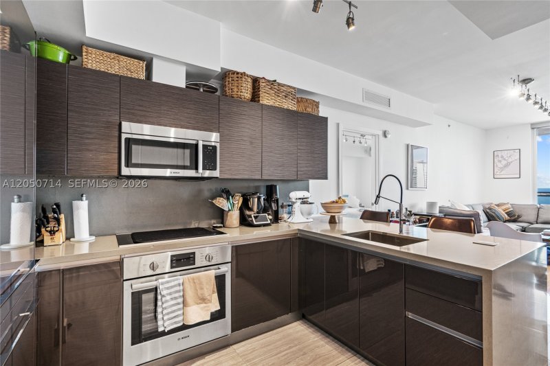 Apartment for rent at The Bond 4102