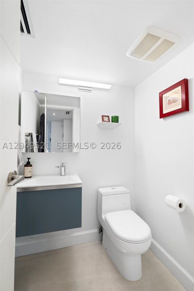 Condo for sale at Brickell Bay Club 1909