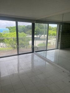 Brickell Biscayne Apt #4I
