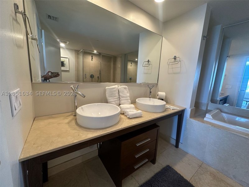 Condo for sale at Icon Brickell Viceroy 4408