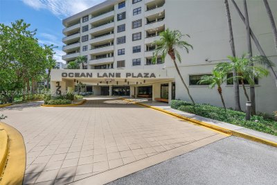 Ocean Lane Plaza Apt #305