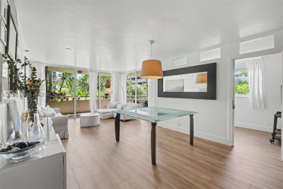 Comprar apartamento en Ocean Lane Plaza 305