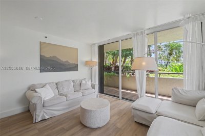 Comprar apartamento en Ocean Lane Plaza 305