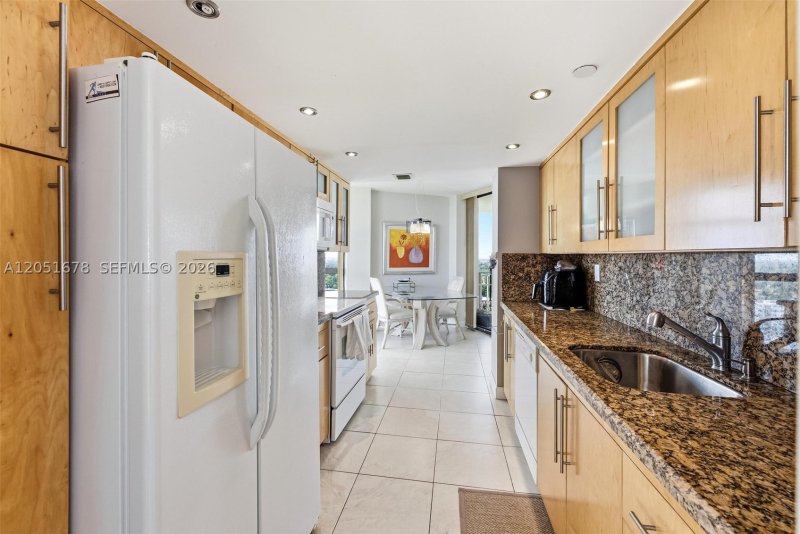 Condo for sale at Towers of Quayside 2 1911