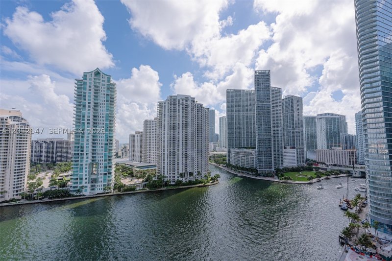 Apartment for rent at One Miami East Tower 2119