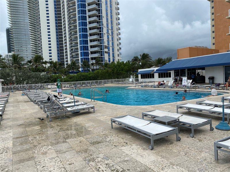 Condo for sale at Aventura Beach Club 442