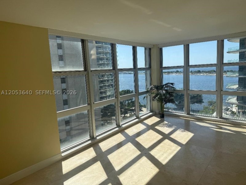 Comprar apartamento en Brickell 25 1003