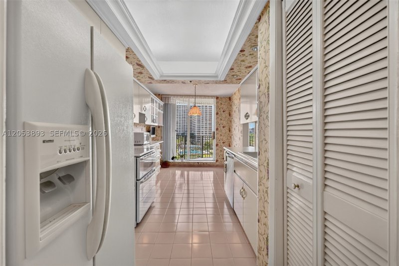 Condo for sale at Anchor Bay Club 207