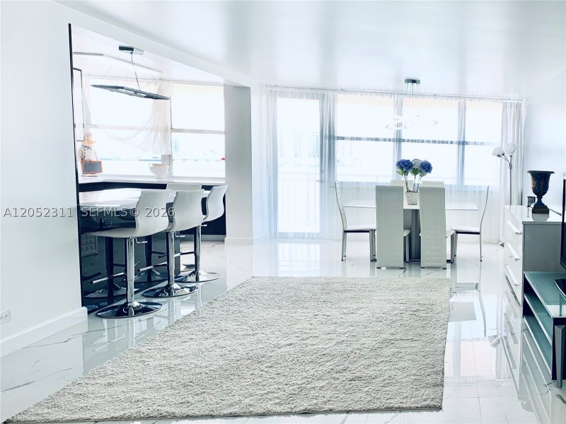Apartment for rent at Winston Towers 602