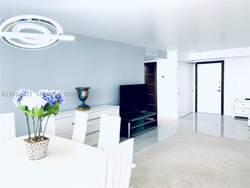 Apartment for rent at Winston Towers 602
