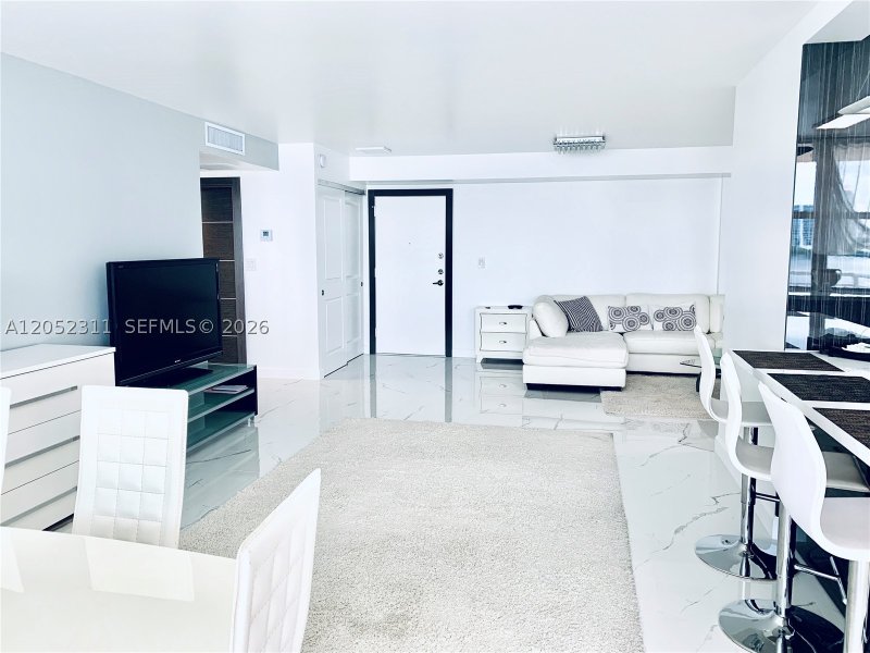 Apartment for rent at Winston Towers 602