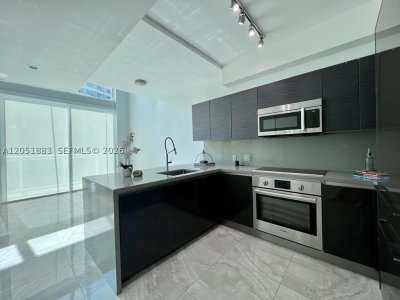 Comprar apartamento en The Bond 703