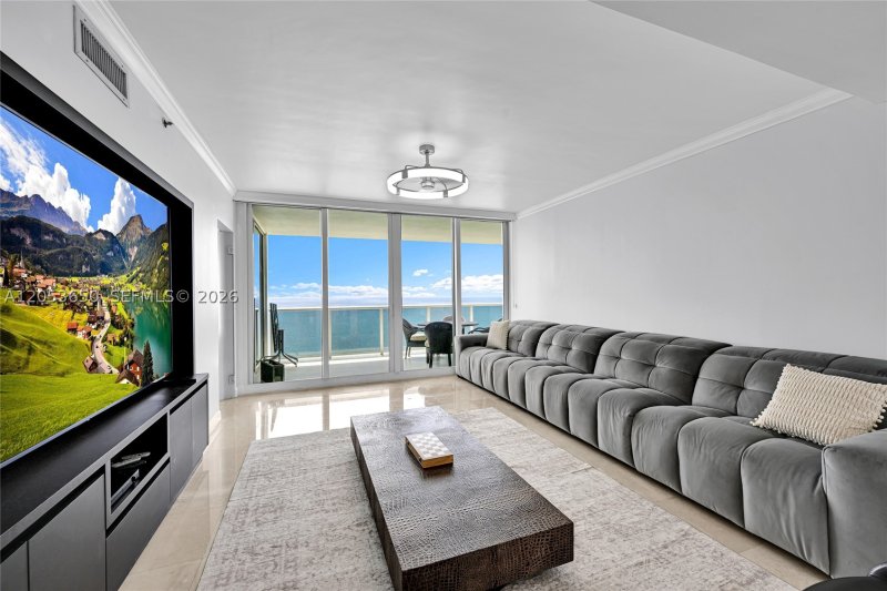 Aluguel de apartamento no Ocean Two 2704