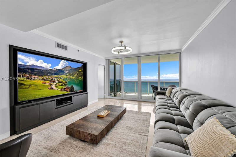 Aluguel de apartamento no Ocean Two 2704
