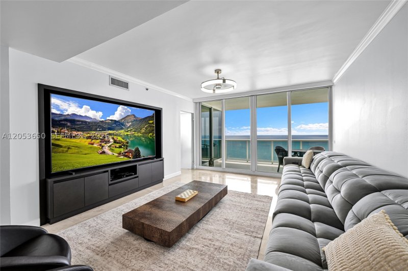 Aluguel de apartamento no Ocean Two 2704