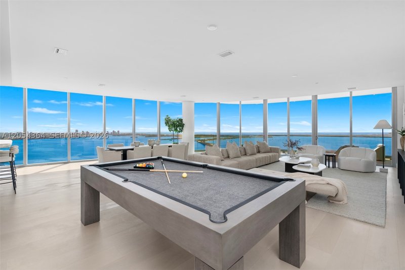 Comprar apartamento no Una Residences at Brickell PH-4001