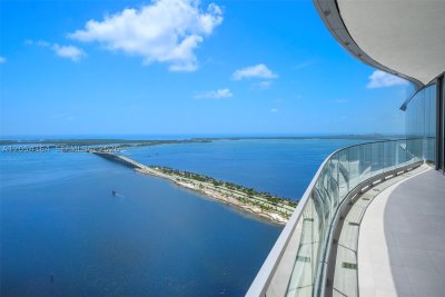 Comprar apartamento no Una Residences at Brickell PH-4001