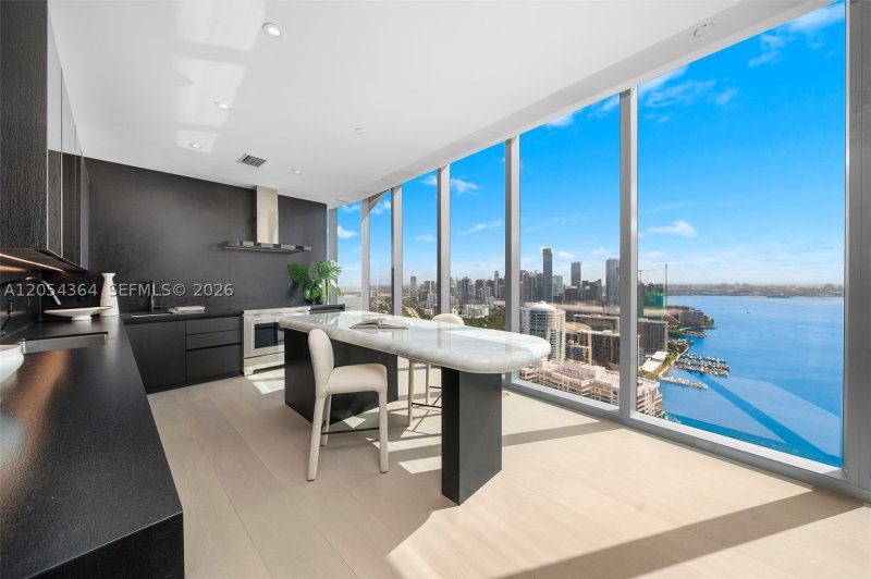 Comprar apartamento no Una Residences at Brickell PH-4001