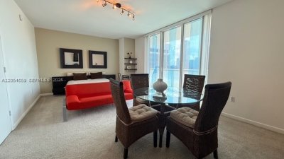 Comprar apartamento no 50 Biscayne 3109