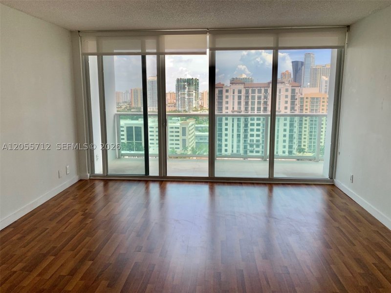 Apartment for rent at Arlen House 1930
