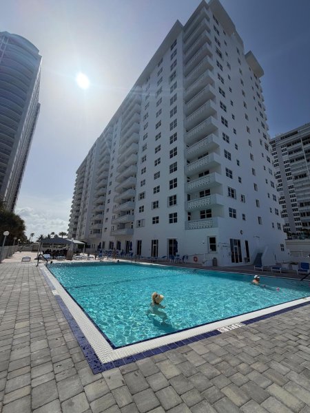 Condo for sale at Galt Towers 14D
