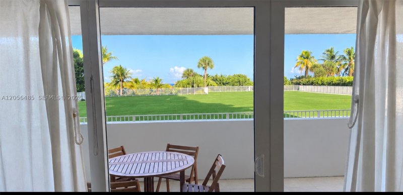 Condo for sale at Commodore Club South 201