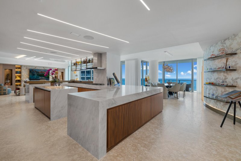 Condo for sale at Auberge Beach Residences Spa S1604/1605